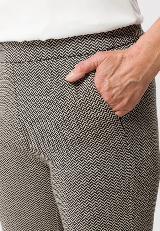 Schlupfhose MIA in komfortabler Passform