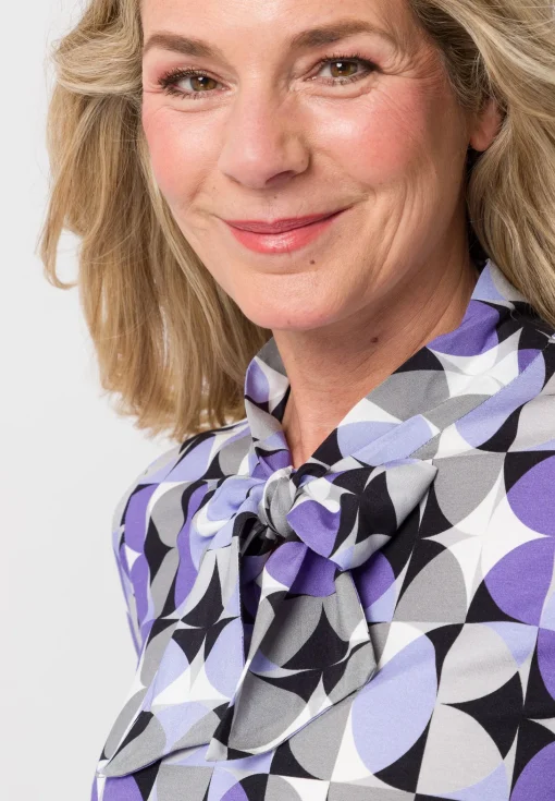 Shirt mit raffinierter Schluppe